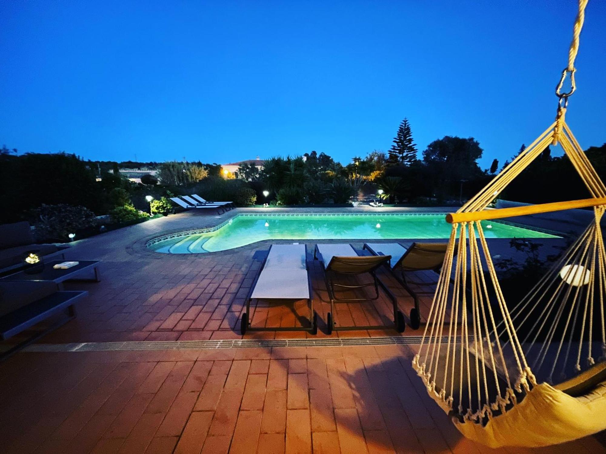 Villa Rubix Luz Exterior foto